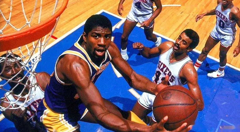 绑着手打架 绑着手打架